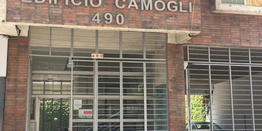 Oficina en Edificio Camogli. Ubicada en calle Serrano a metros de la plaza de Armas.